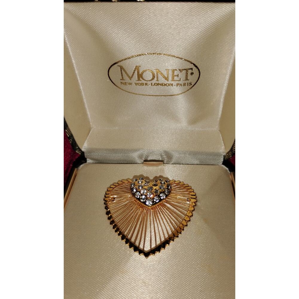 Vintage Monet Rhinestone Heart Brooch w/ Box – Gold Tone Radiant Fan Design